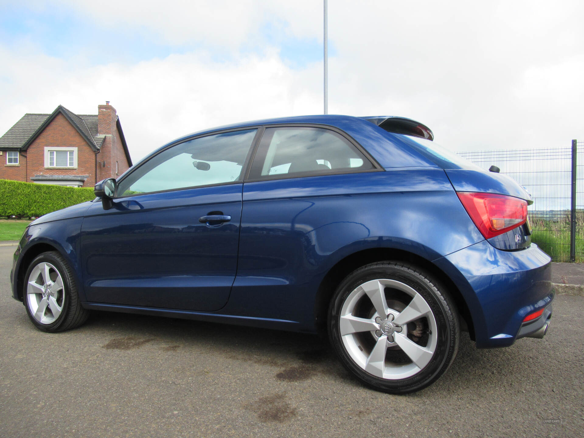 Car Thumbnail 11