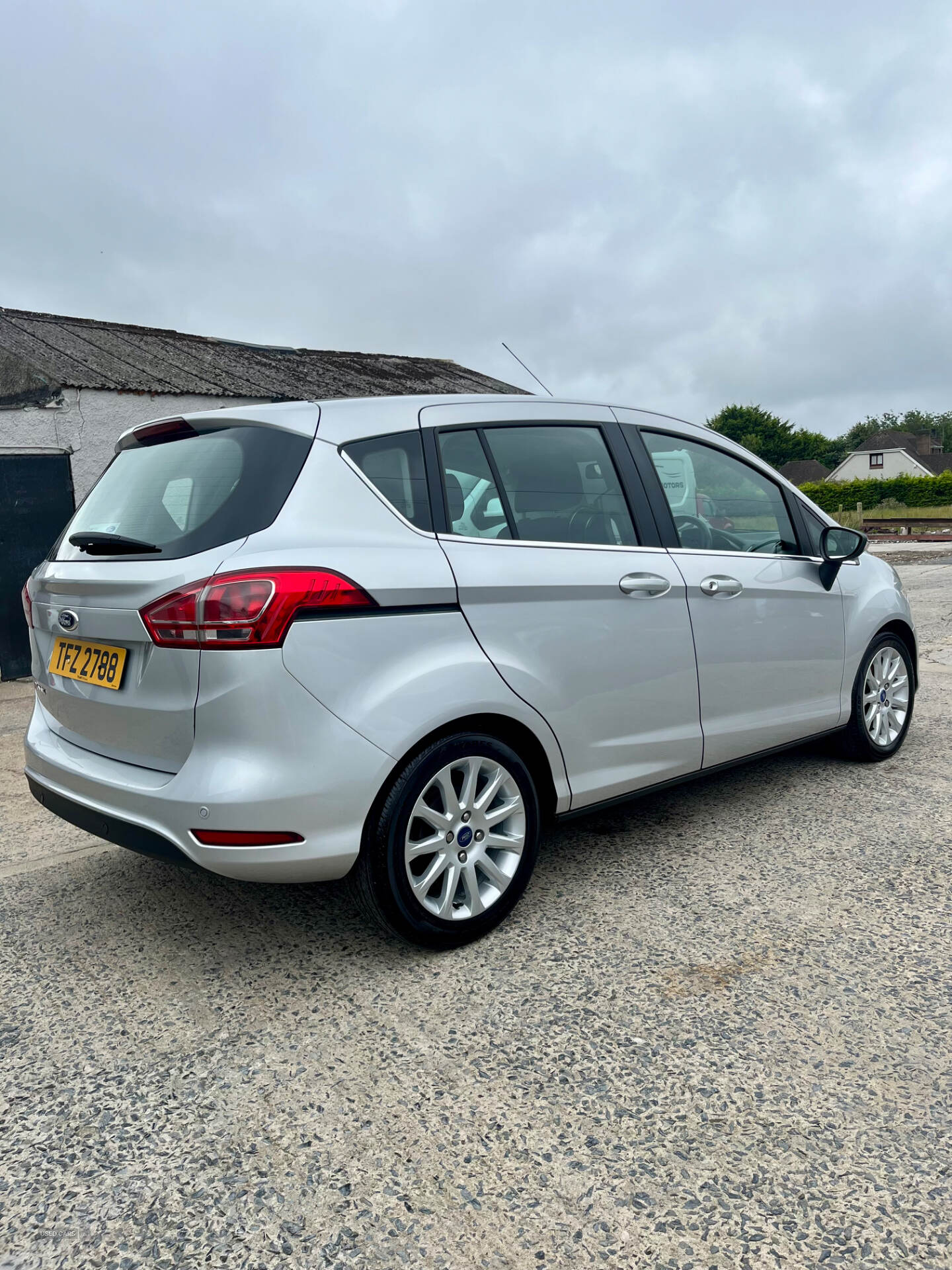 Ford B-Max DIESEL HATCHBACK in Down