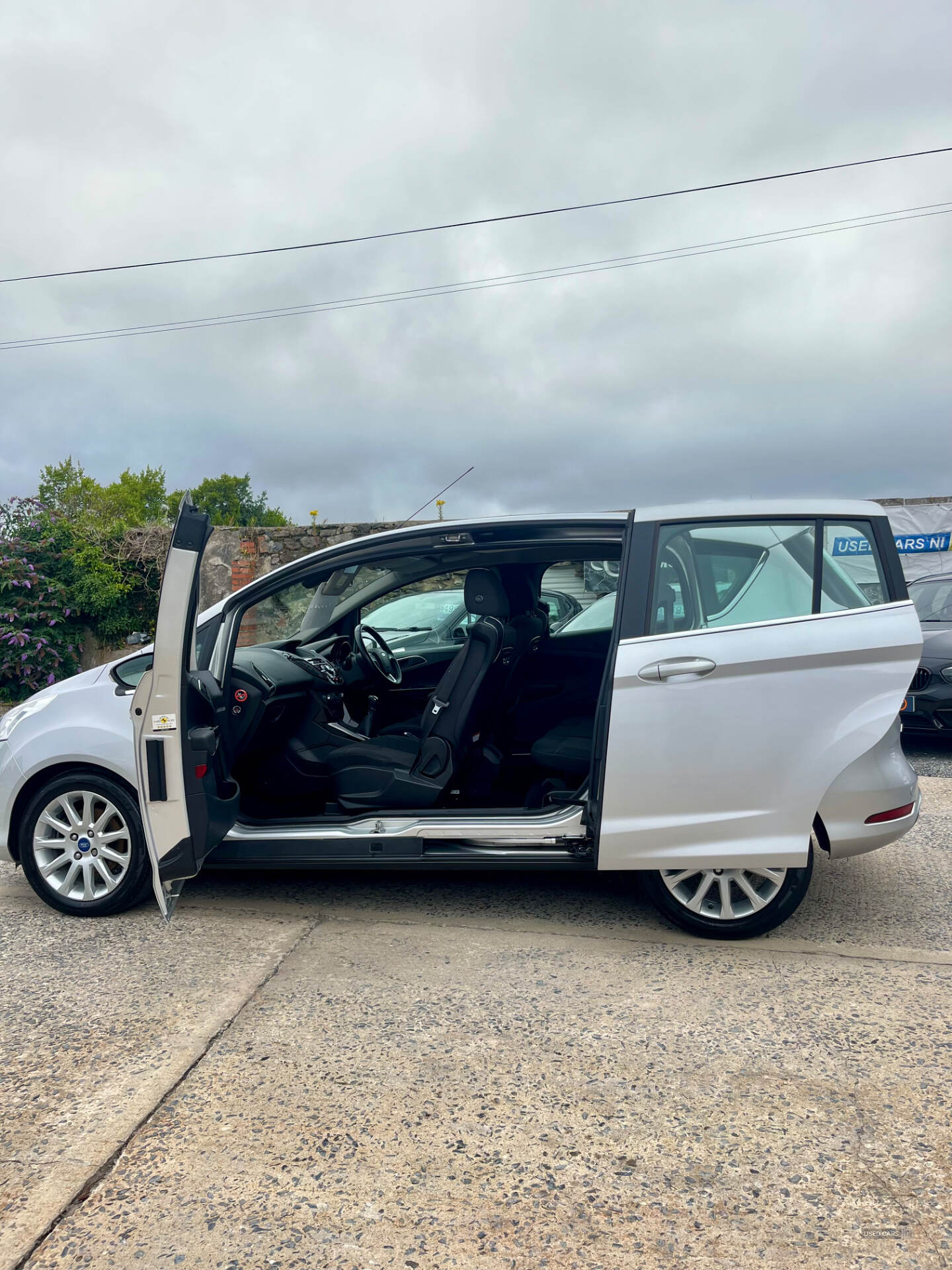 Ford B-Max DIESEL HATCHBACK in Down