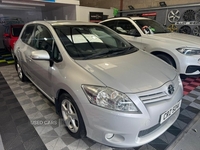 Toyota Auris HATCHBACK in Down