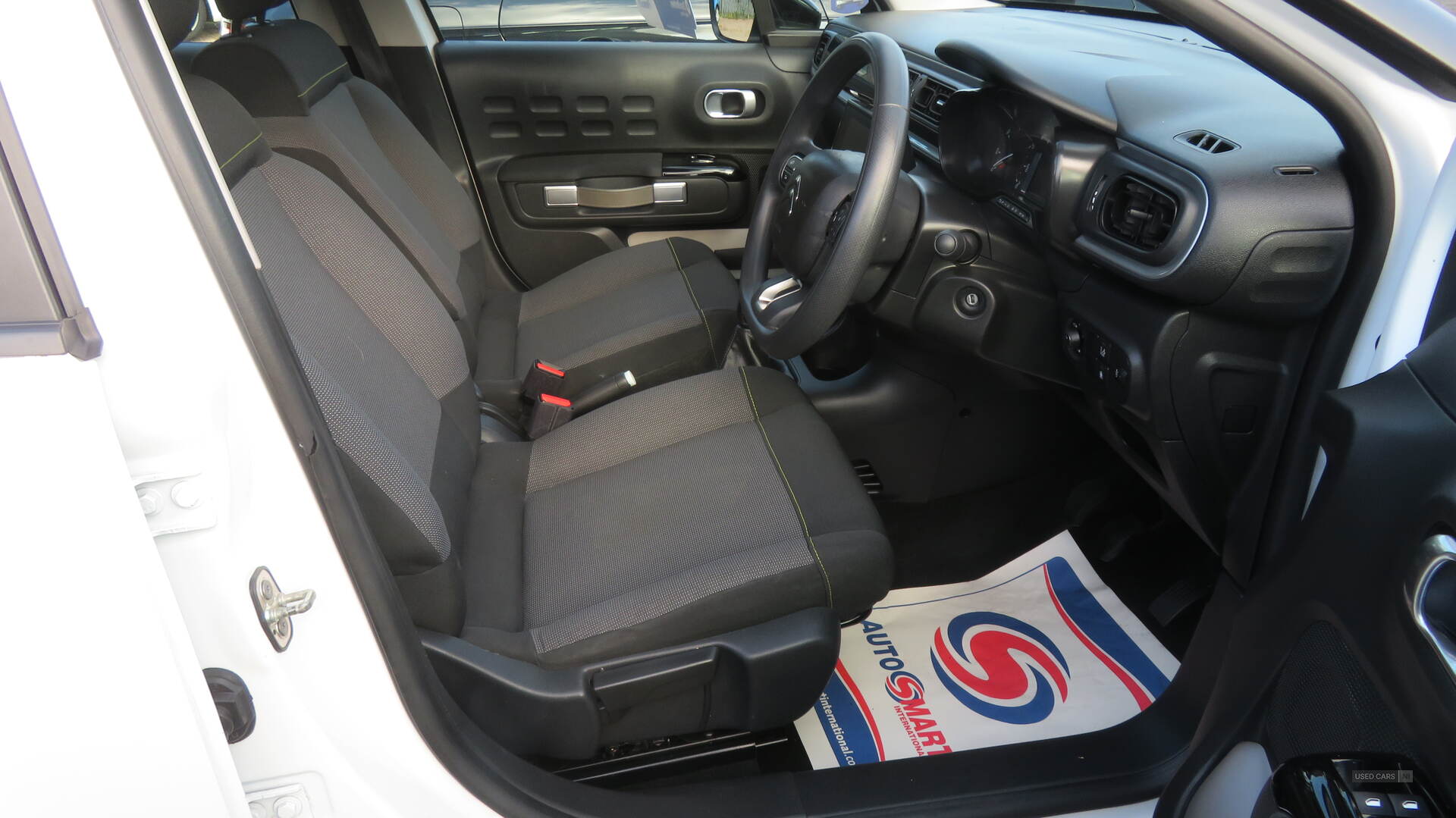 Car Thumbnail 6