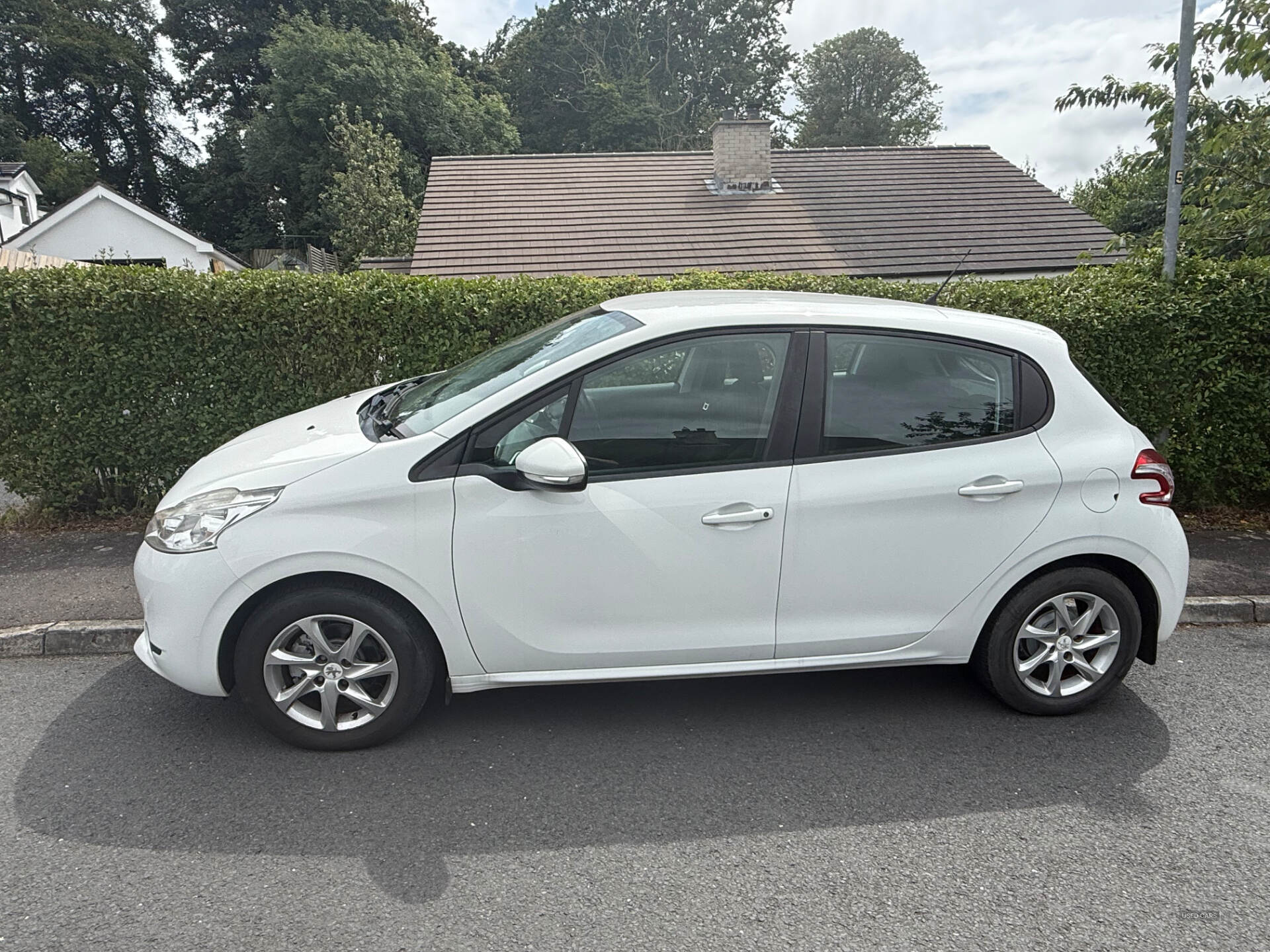 Peugeot 208 HATCHBACK in Antrim
