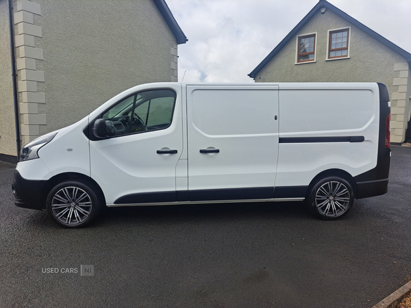 Renault Trafic LWB DIESEL in Tyrone