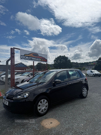 Volkswagen Golf in Down