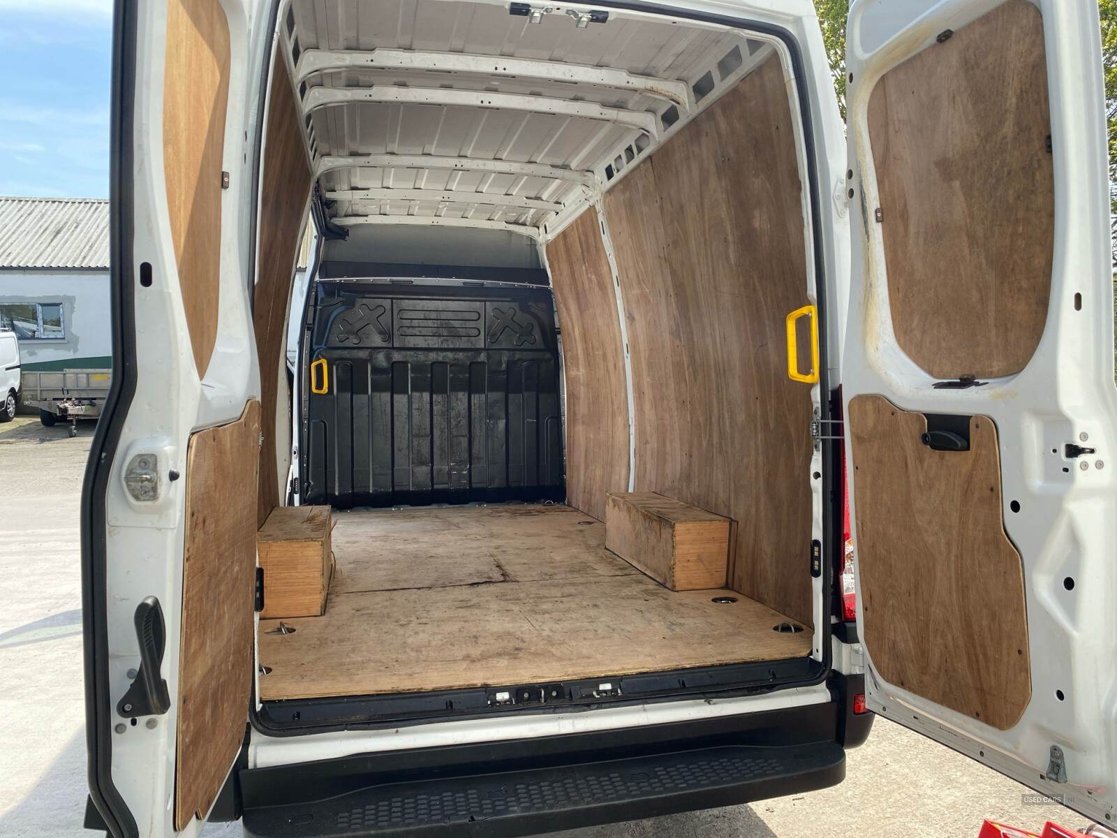 Iveco Daily 35S14 DIESEL in Down