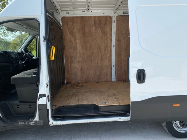 Iveco Daily 35S14 DIESEL in Down