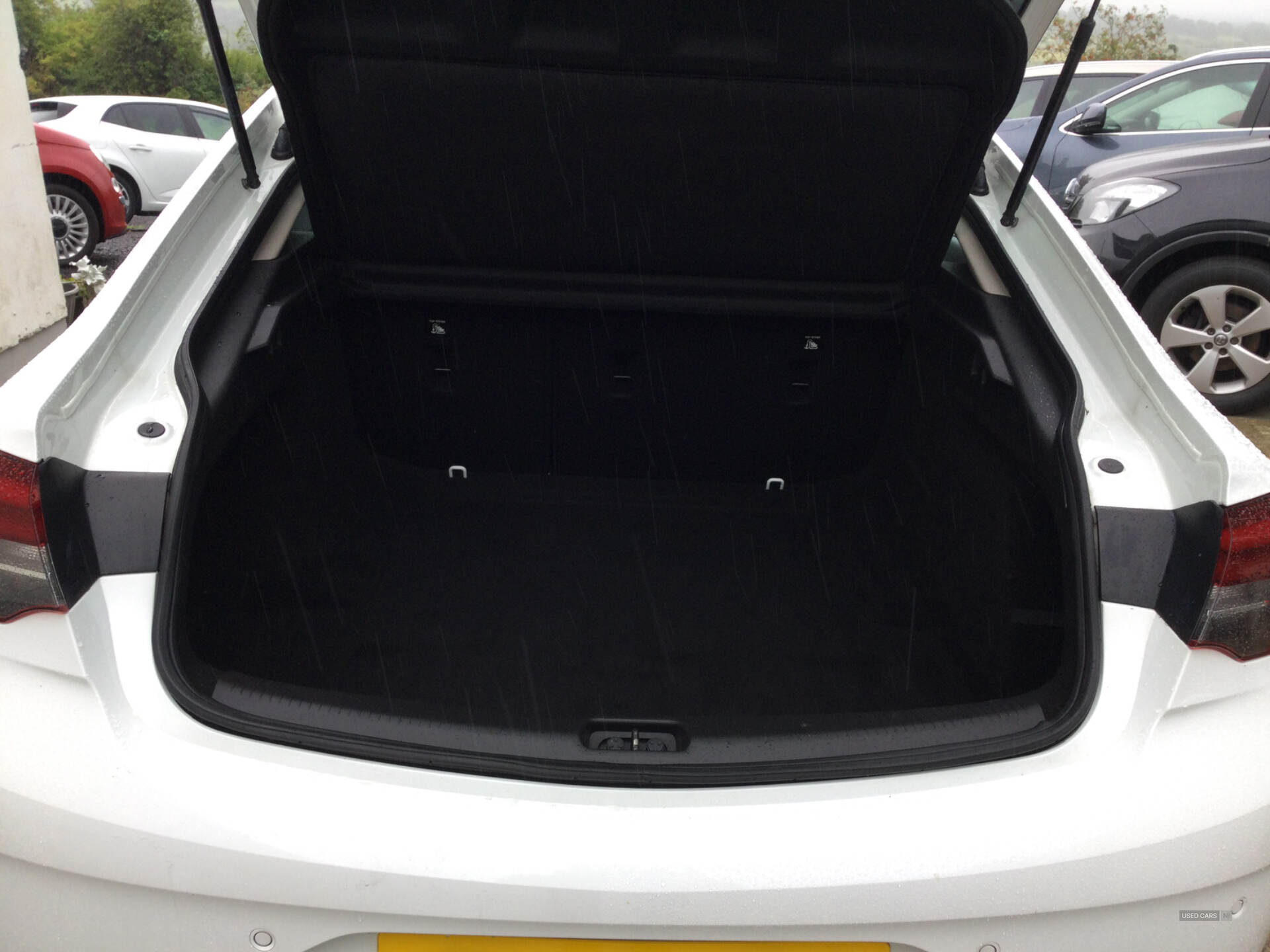 Vauxhall Insignia DIESEL GRAND SPORT in Derry / Londonderry