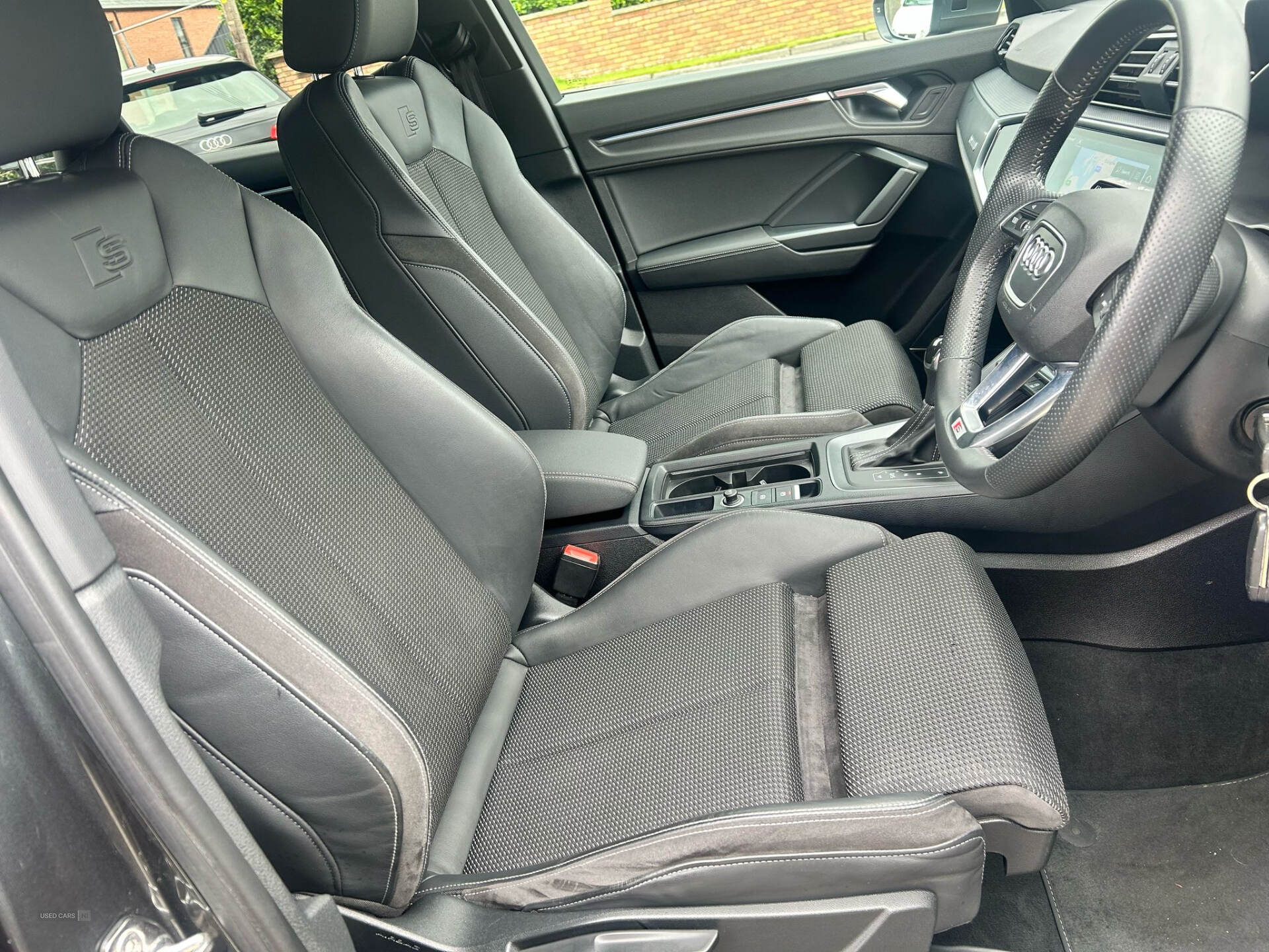 Audi Q3 ESTATE in Down