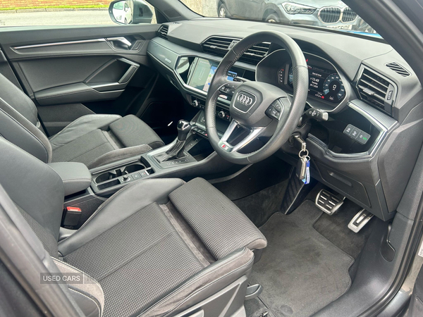 Audi Q3 ESTATE in Down