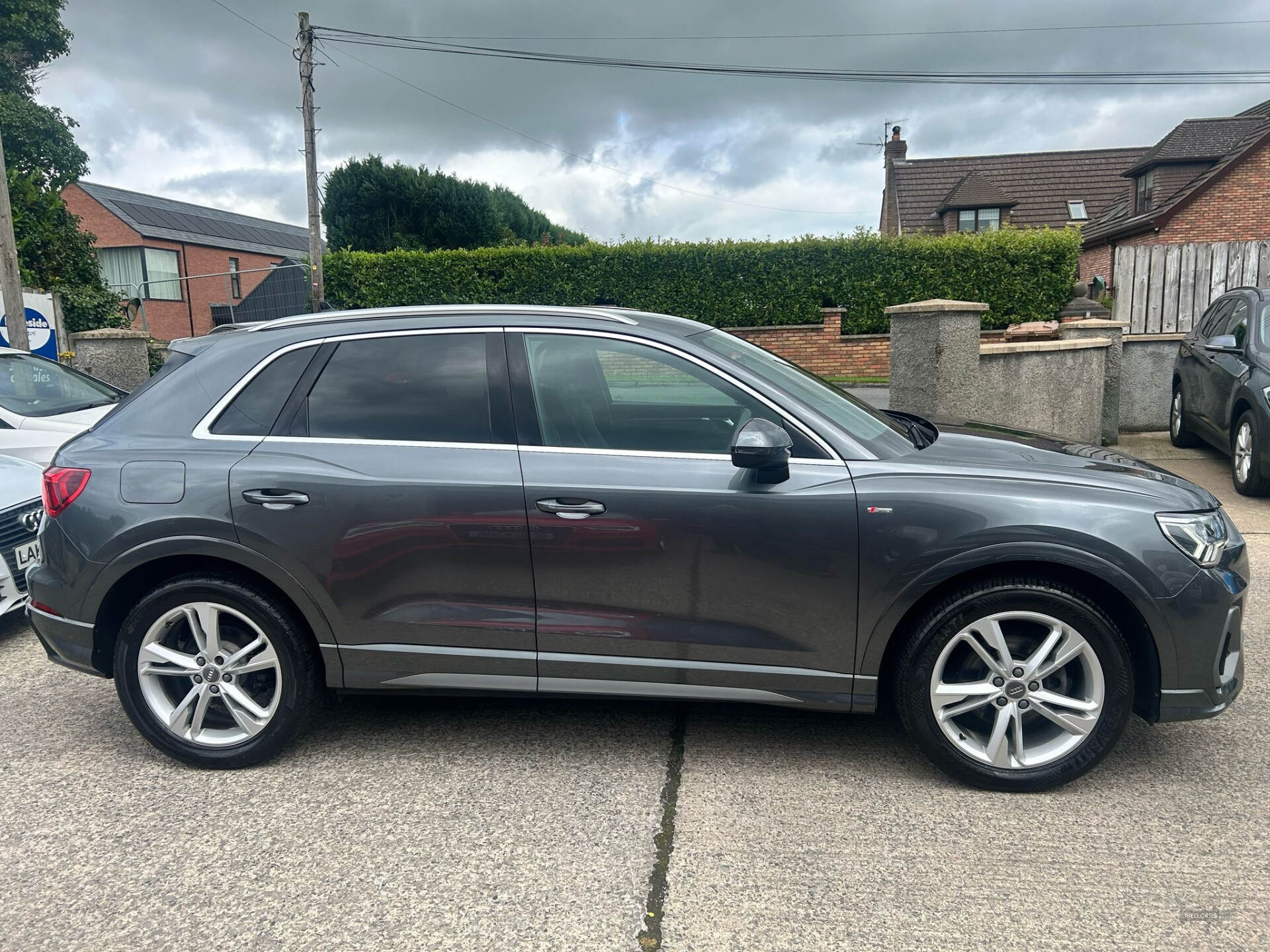 Audi Q3 ESTATE in Down