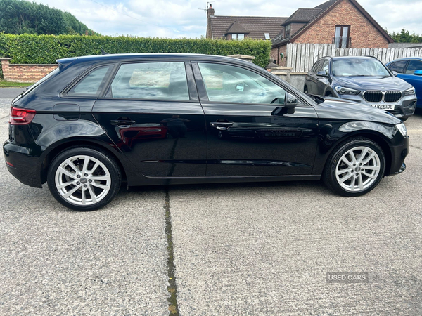 Audi A3 SPORTBACK in Down
