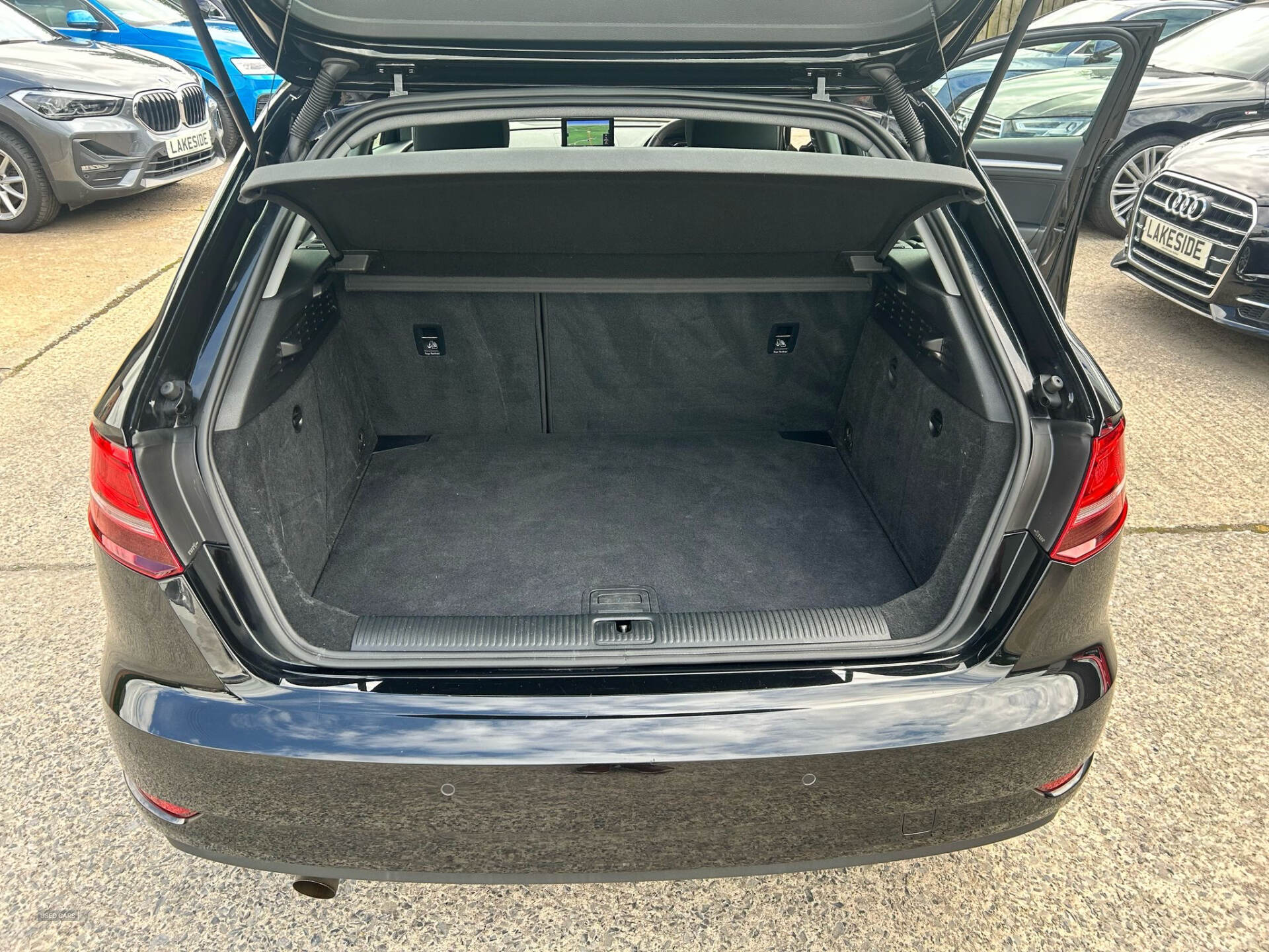 Audi A3 SPORTBACK in Down