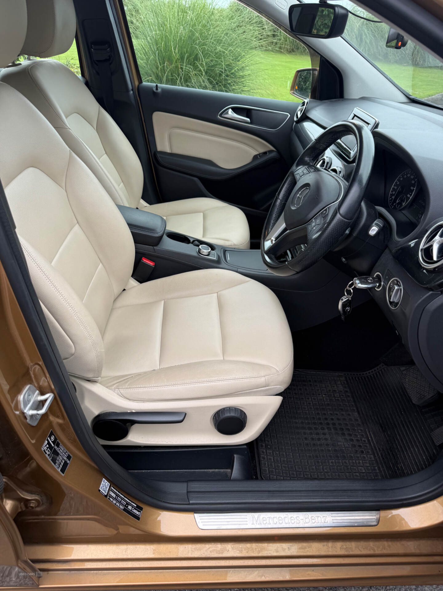 Mercedes B-Class HATCHBACK in Down