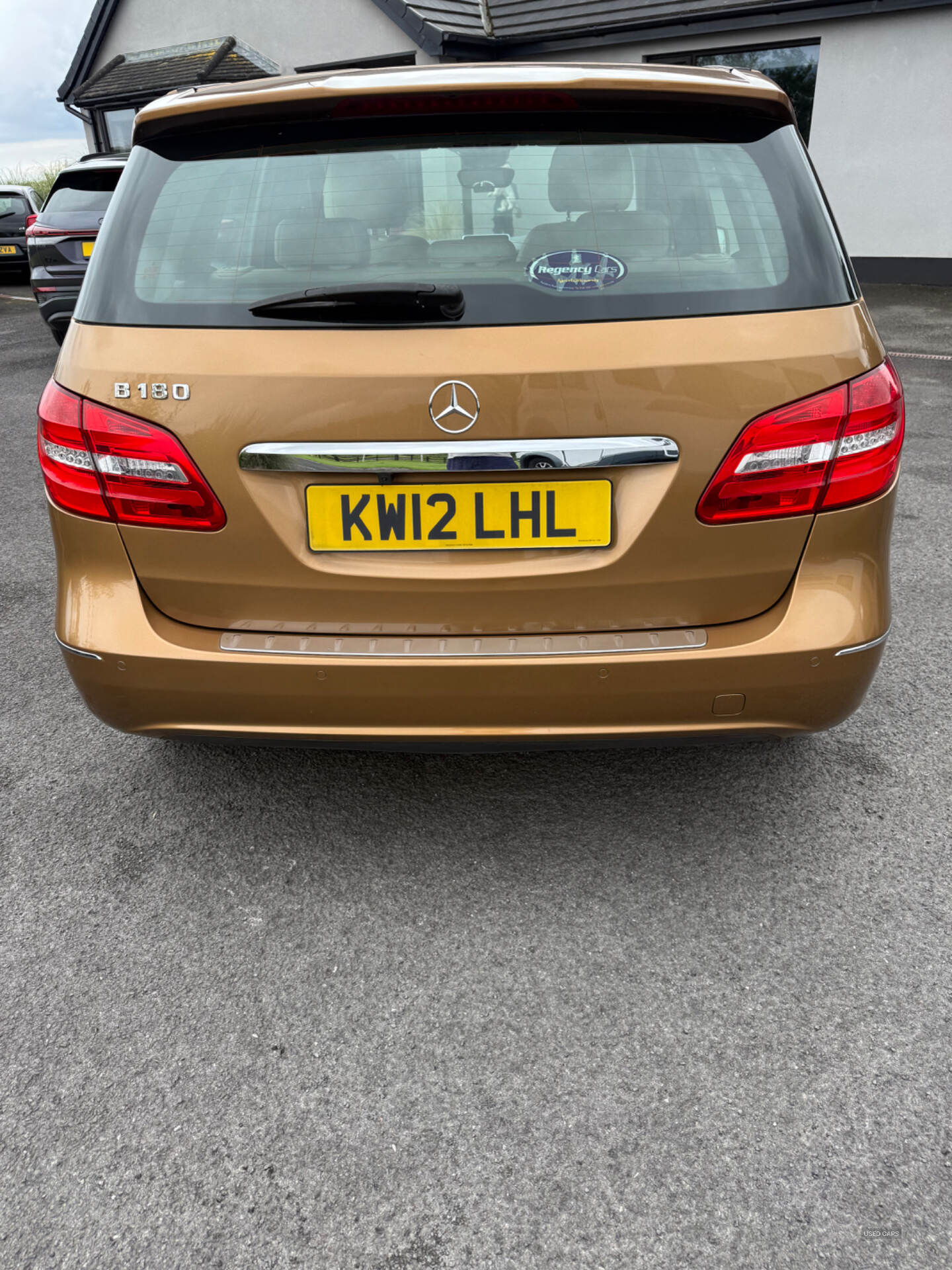 Mercedes B-Class HATCHBACK in Down