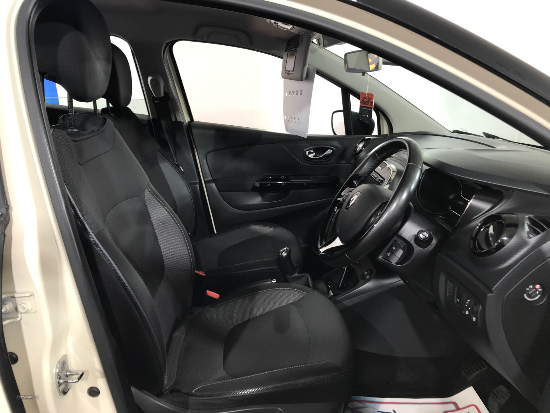 Renault Captur DIESEL HATCHBACK in Antrim