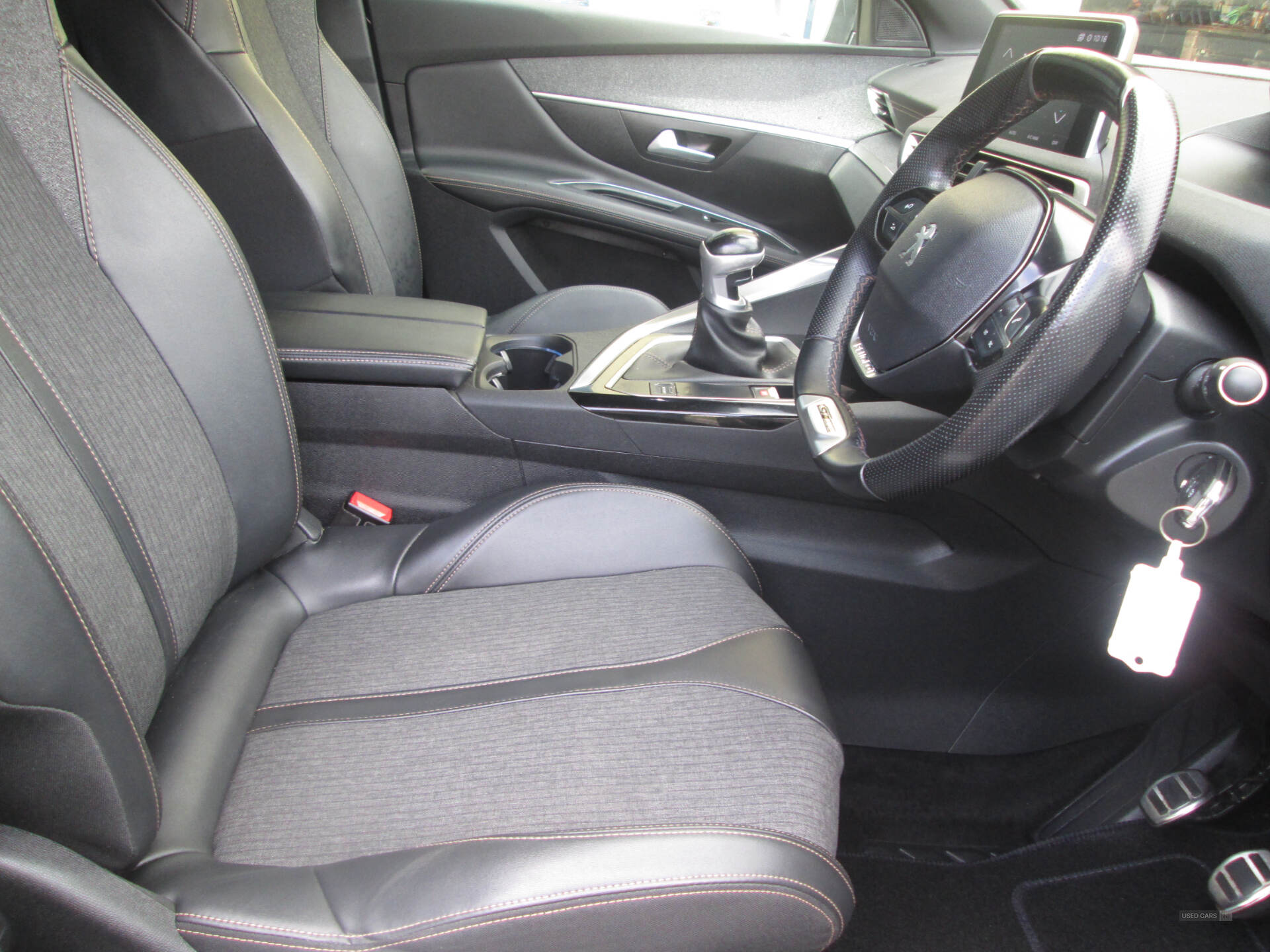 Car Thumbnail 12