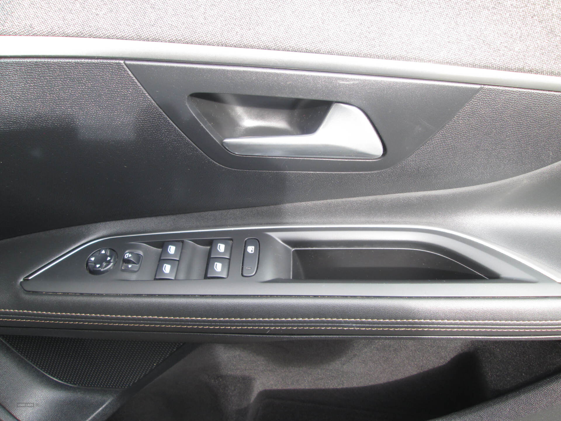 Car Thumbnail 14