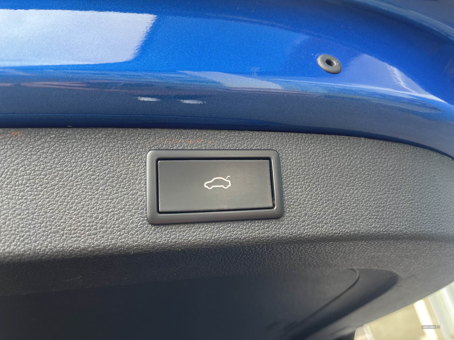Car Thumbnail 14
