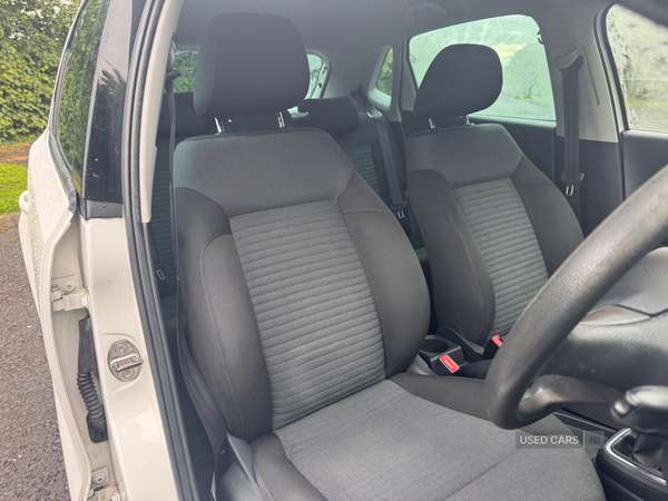 Volkswagen Polo HATCHBACK in Down
