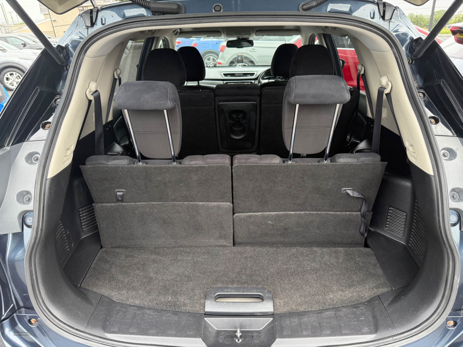 Nissan X-Trail DIESEL STATION WAGON in Derry / Londonderry