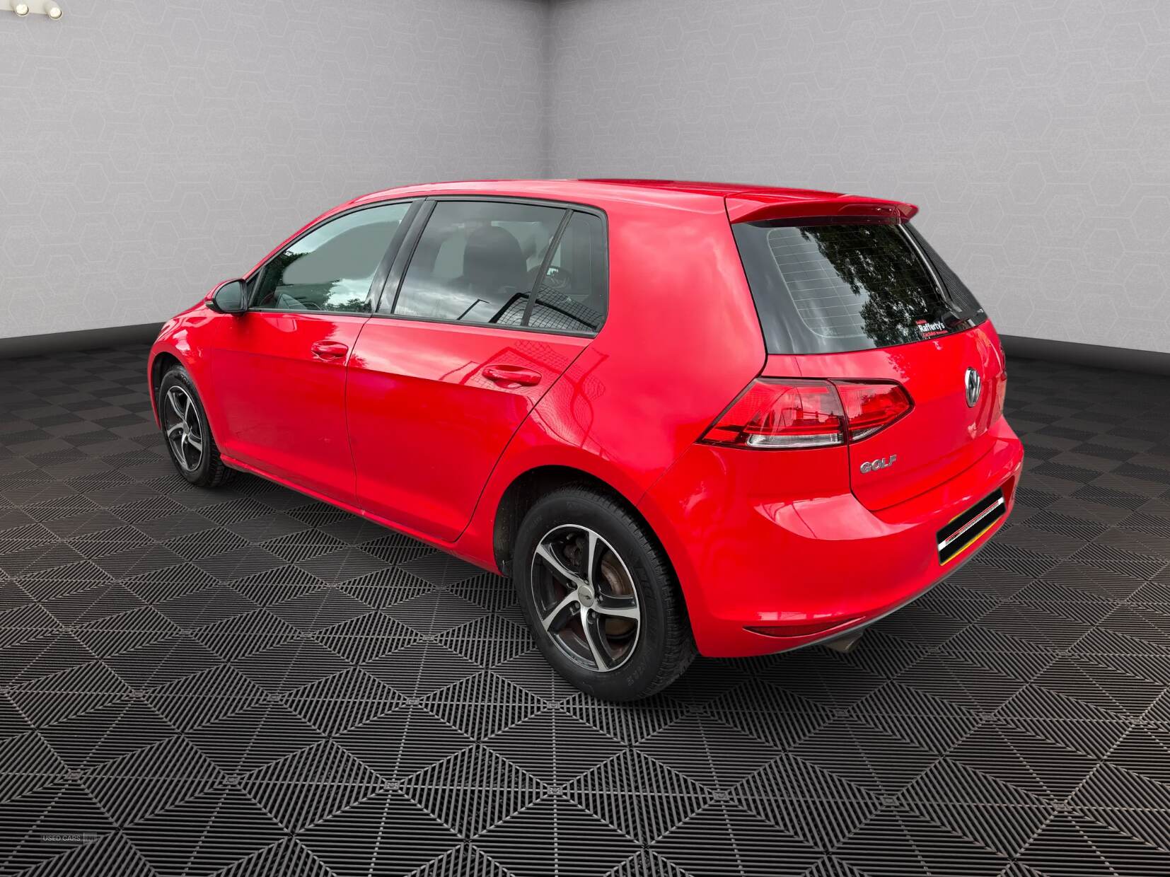 Volkswagen Golf HATCHBACK in Down