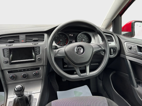 Volkswagen Golf HATCHBACK in Down