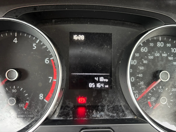 Volkswagen Golf HATCHBACK in Down