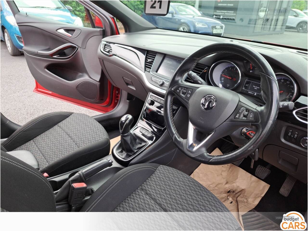 Car Thumbnail 12