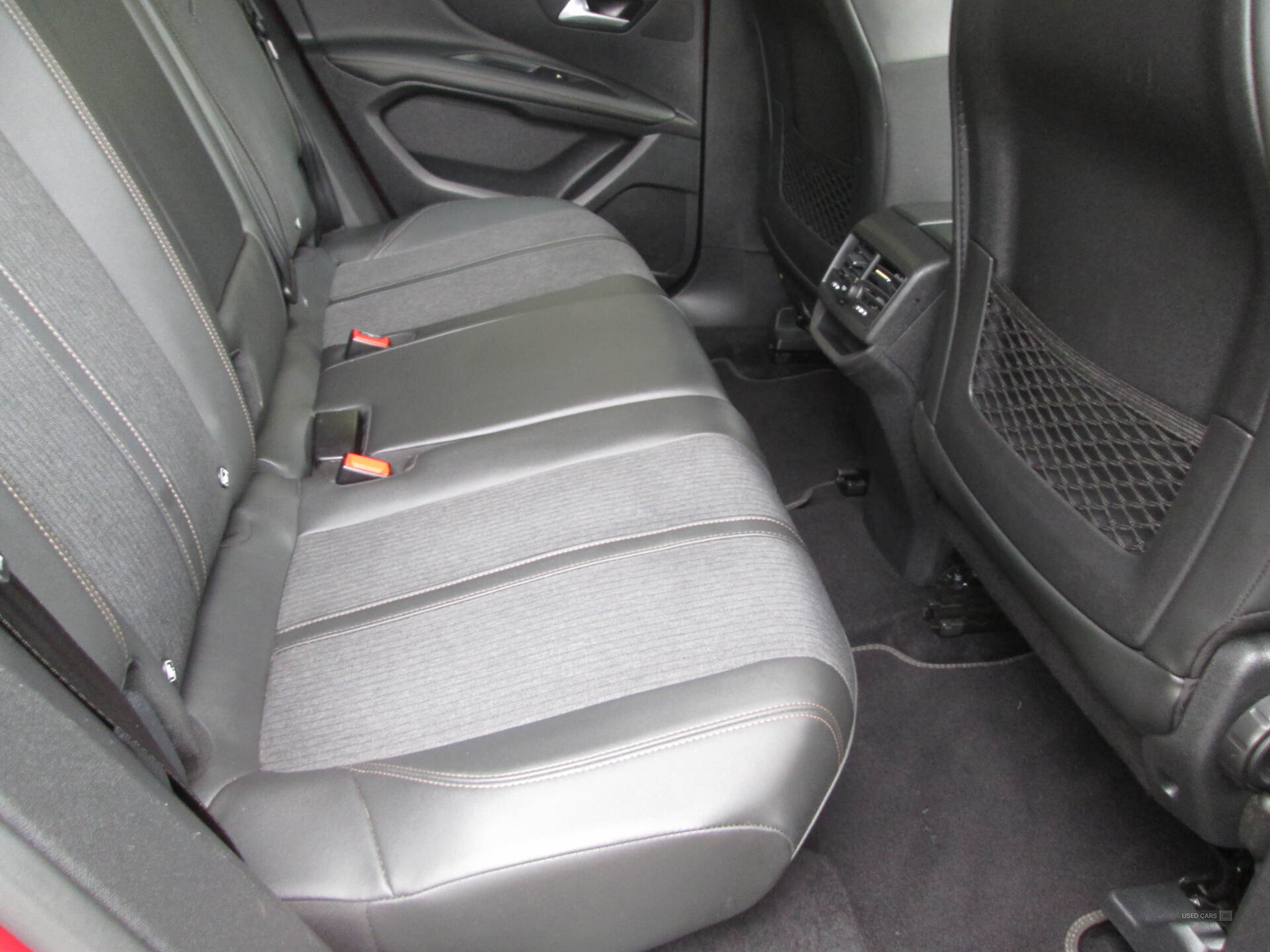 Car Thumbnail 12