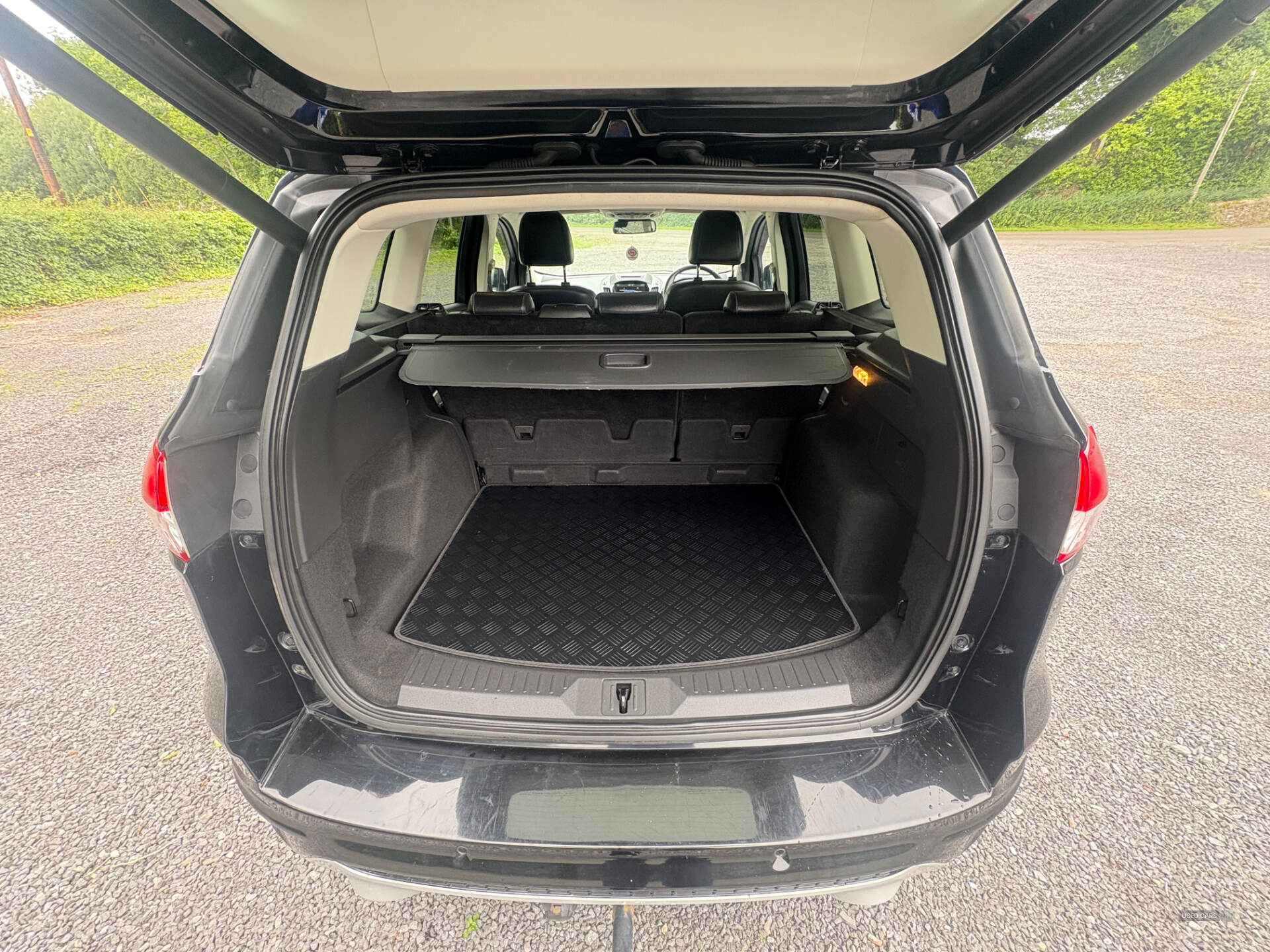 Ford Kuga DIESEL ESTATE in Fermanagh