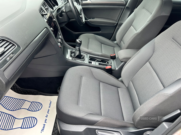 Volkswagen Golf DIESEL ESTATE in Antrim