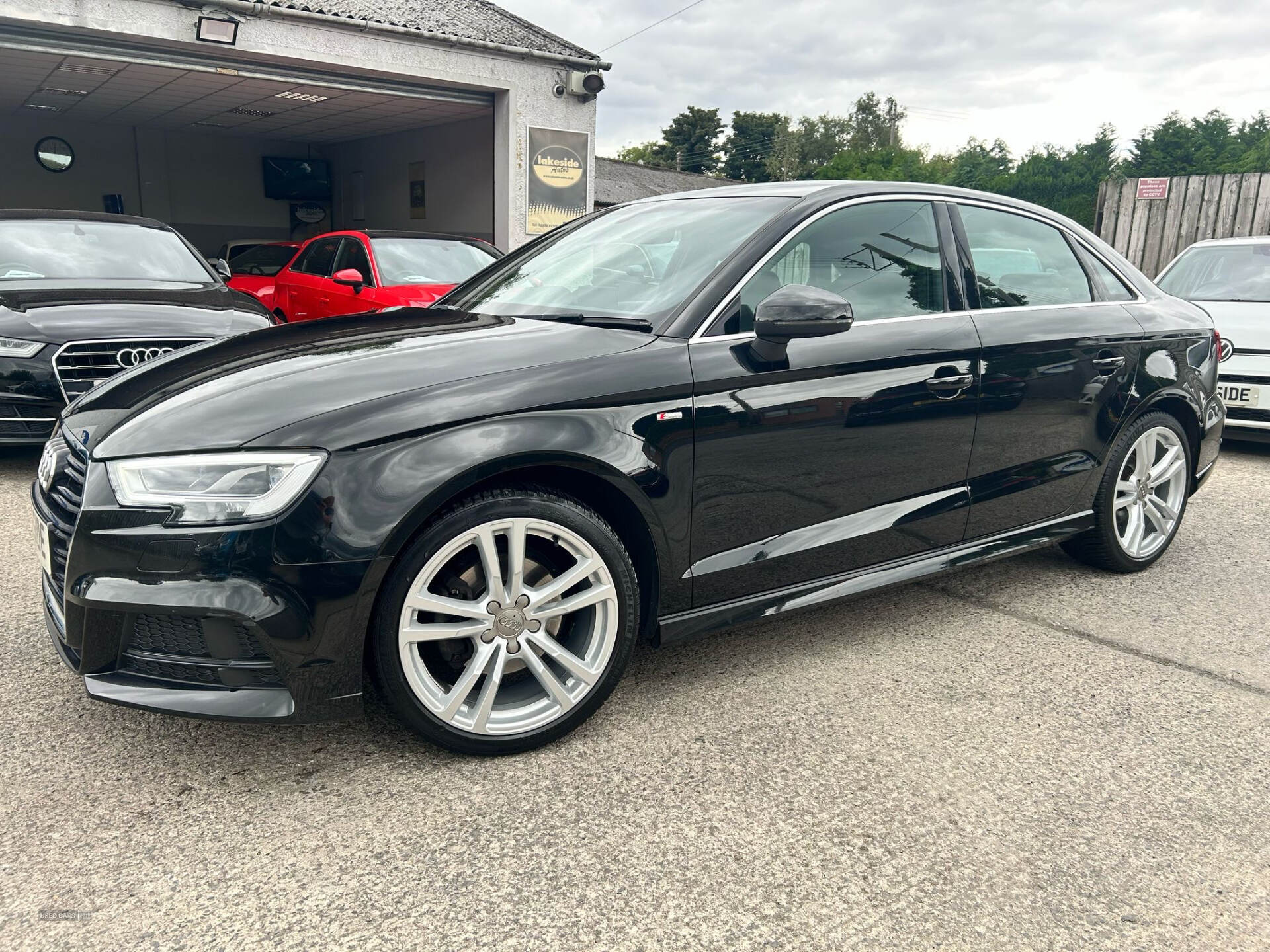 Audi A3 SALOON in Down