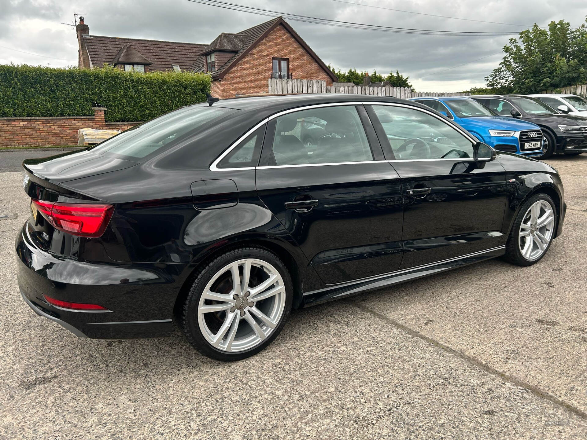 Audi A3 SALOON in Down