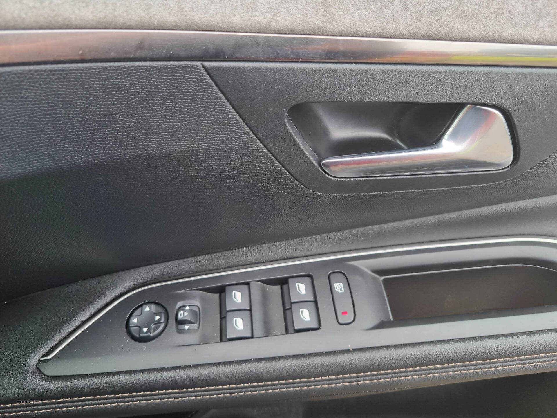 Car Thumbnail 15