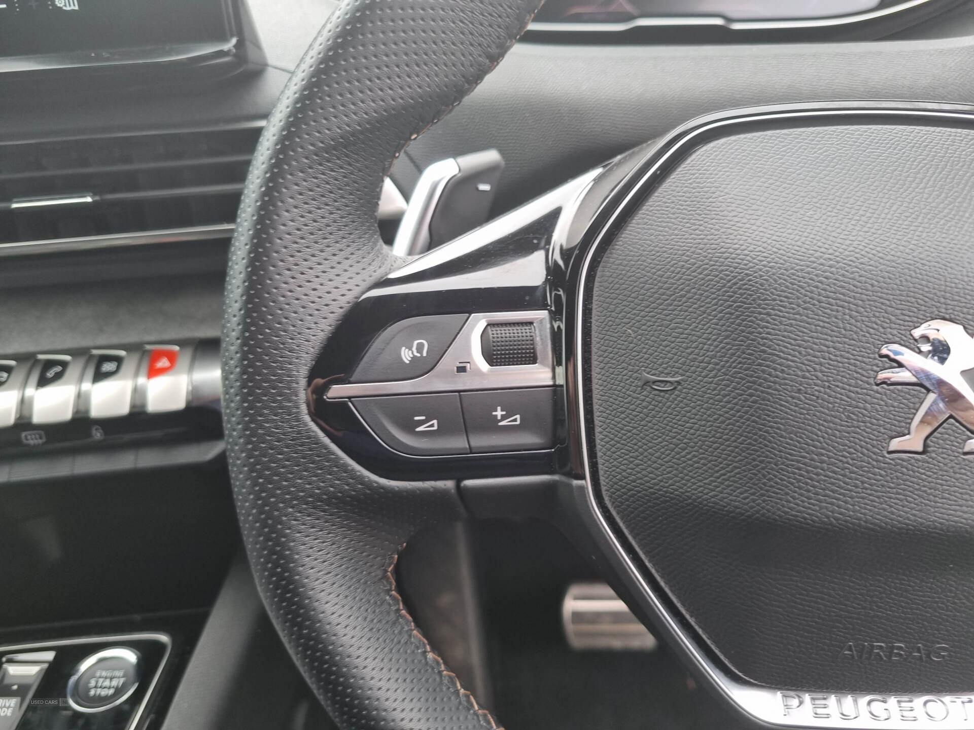 Car Thumbnail 16