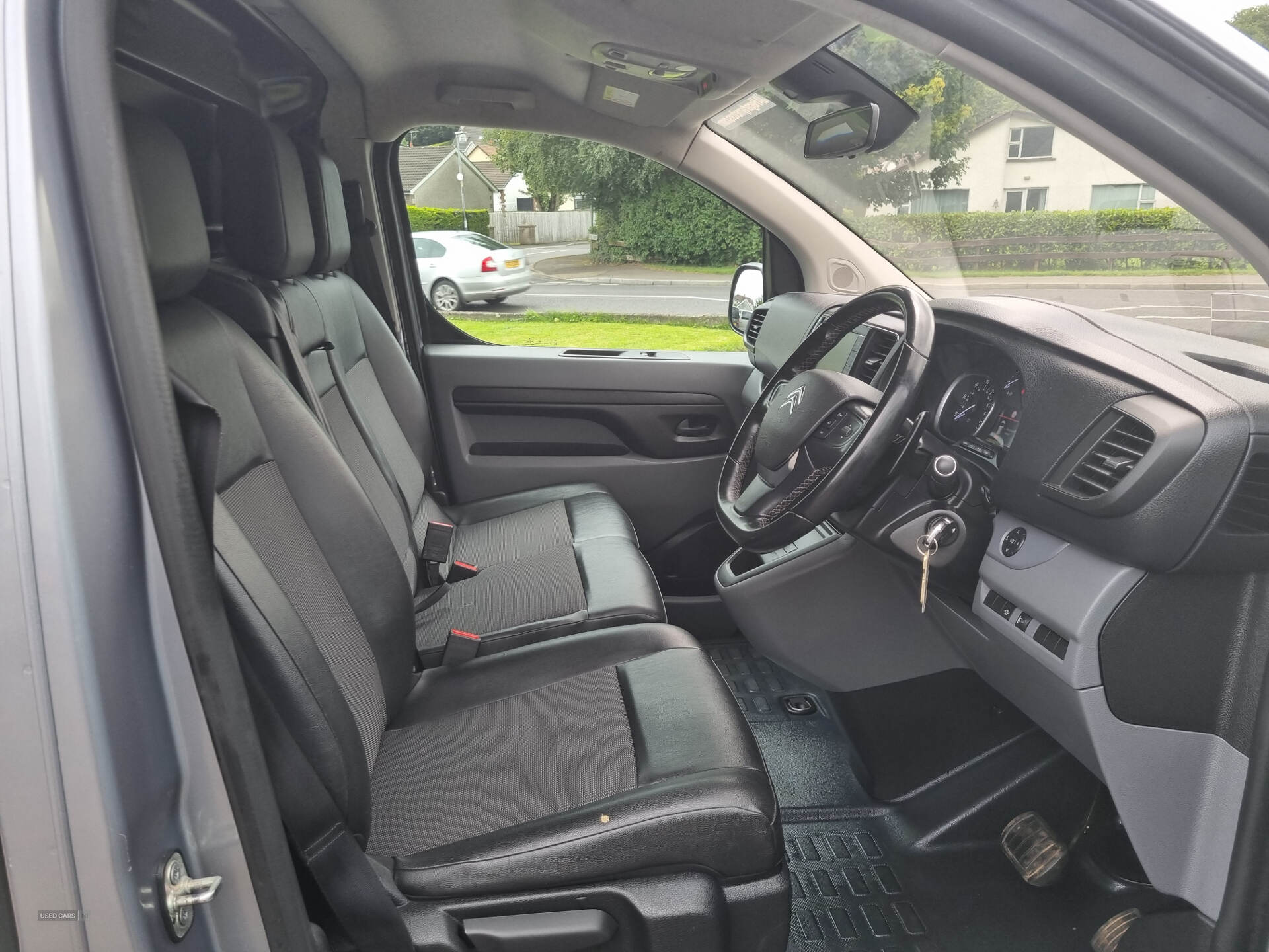 Car Thumbnail 12