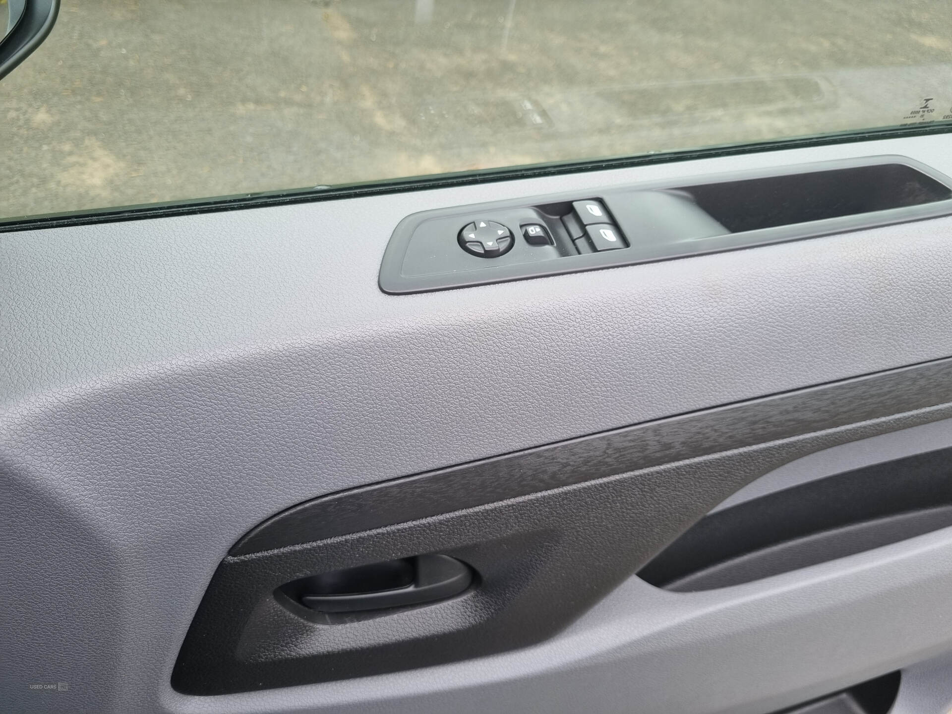 Car Thumbnail 17