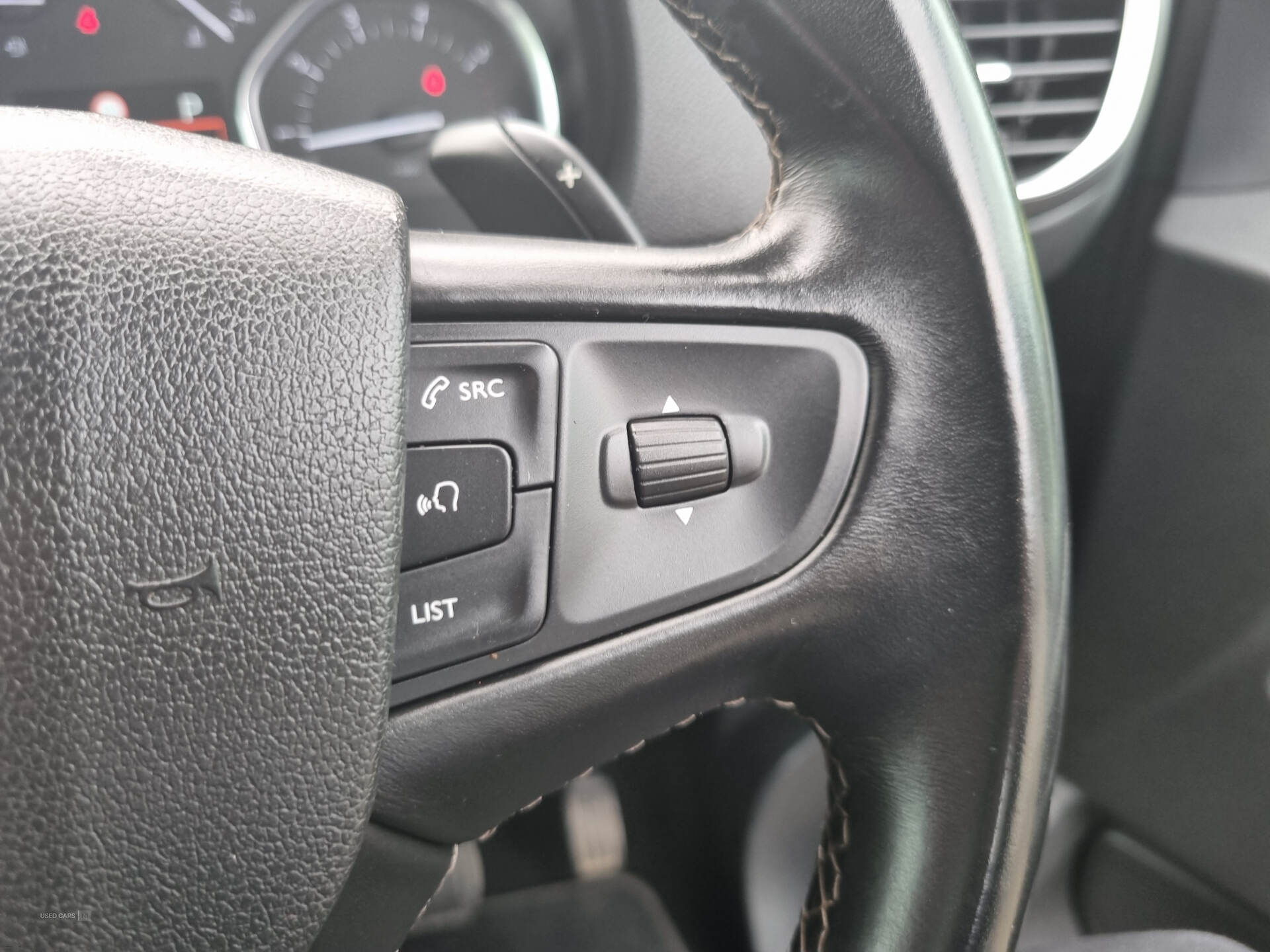 Car Thumbnail 15