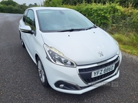 Peugeot 208 HATCHBACK in Down