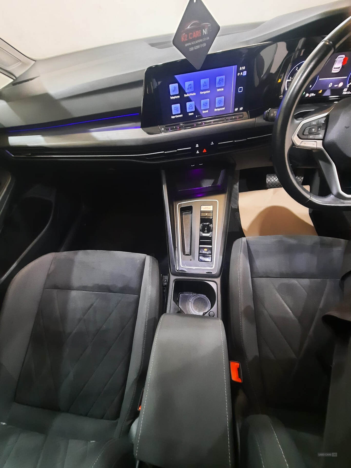 Car Thumbnail 16