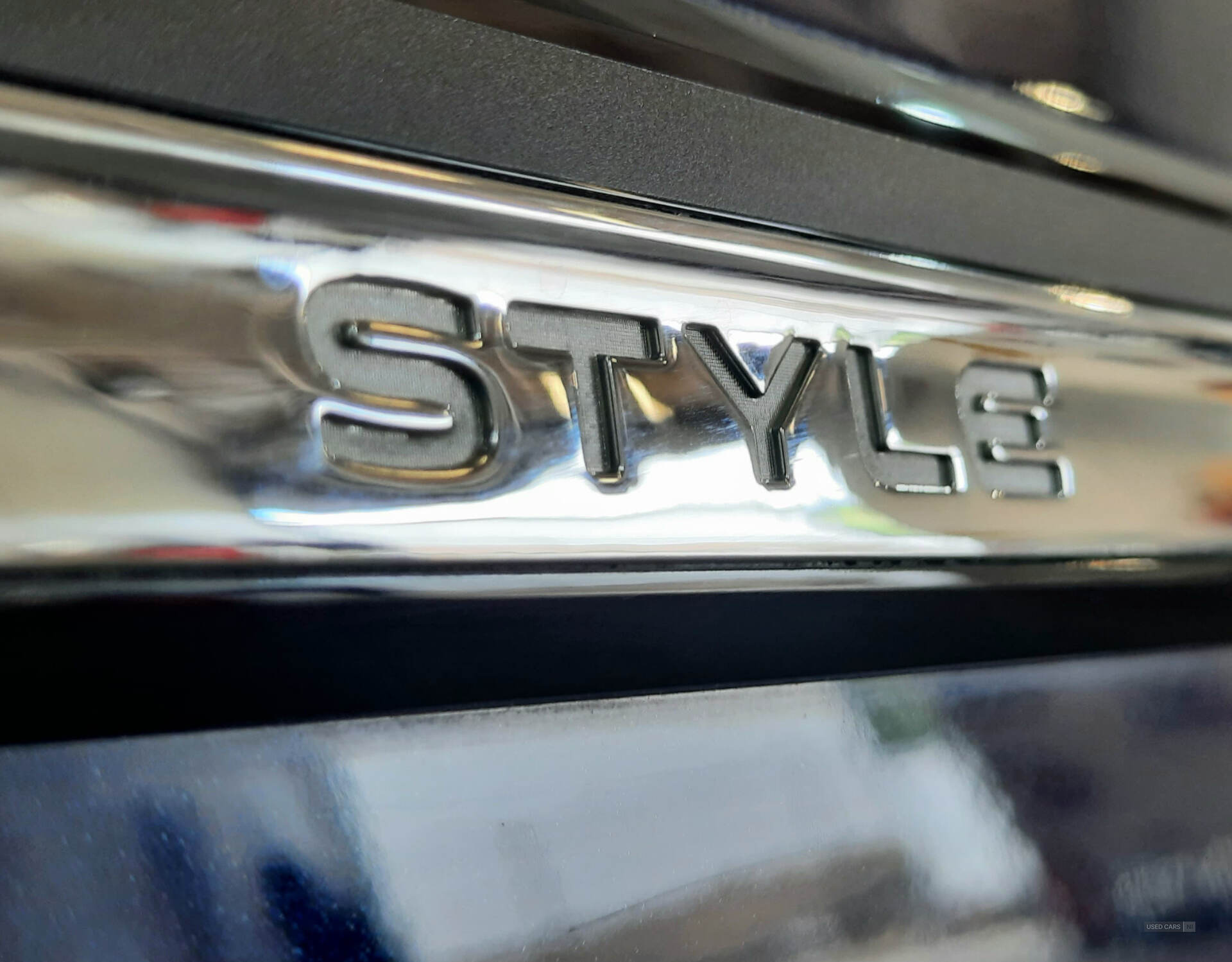 Car Thumbnail 6