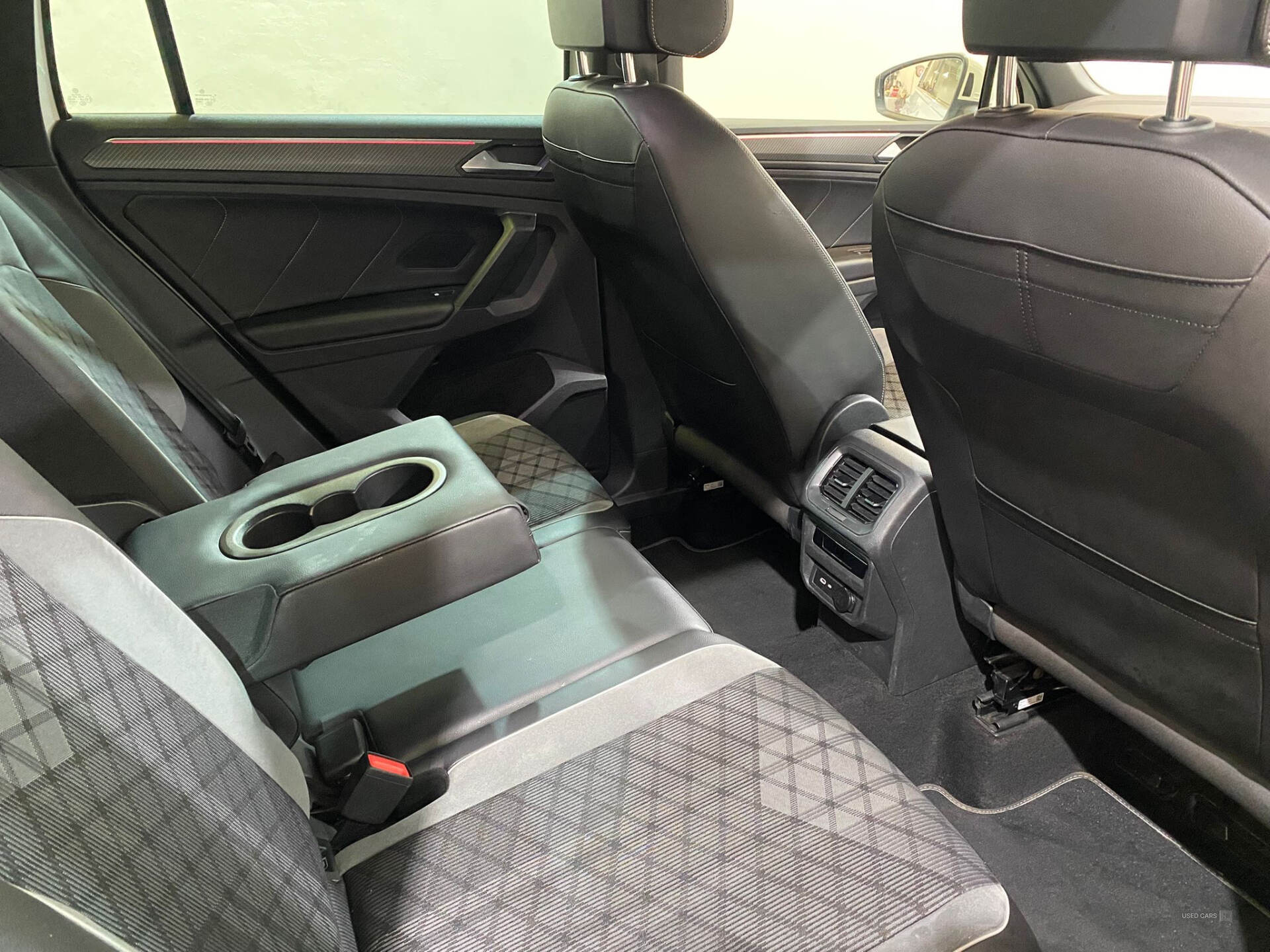 Car Thumbnail 6