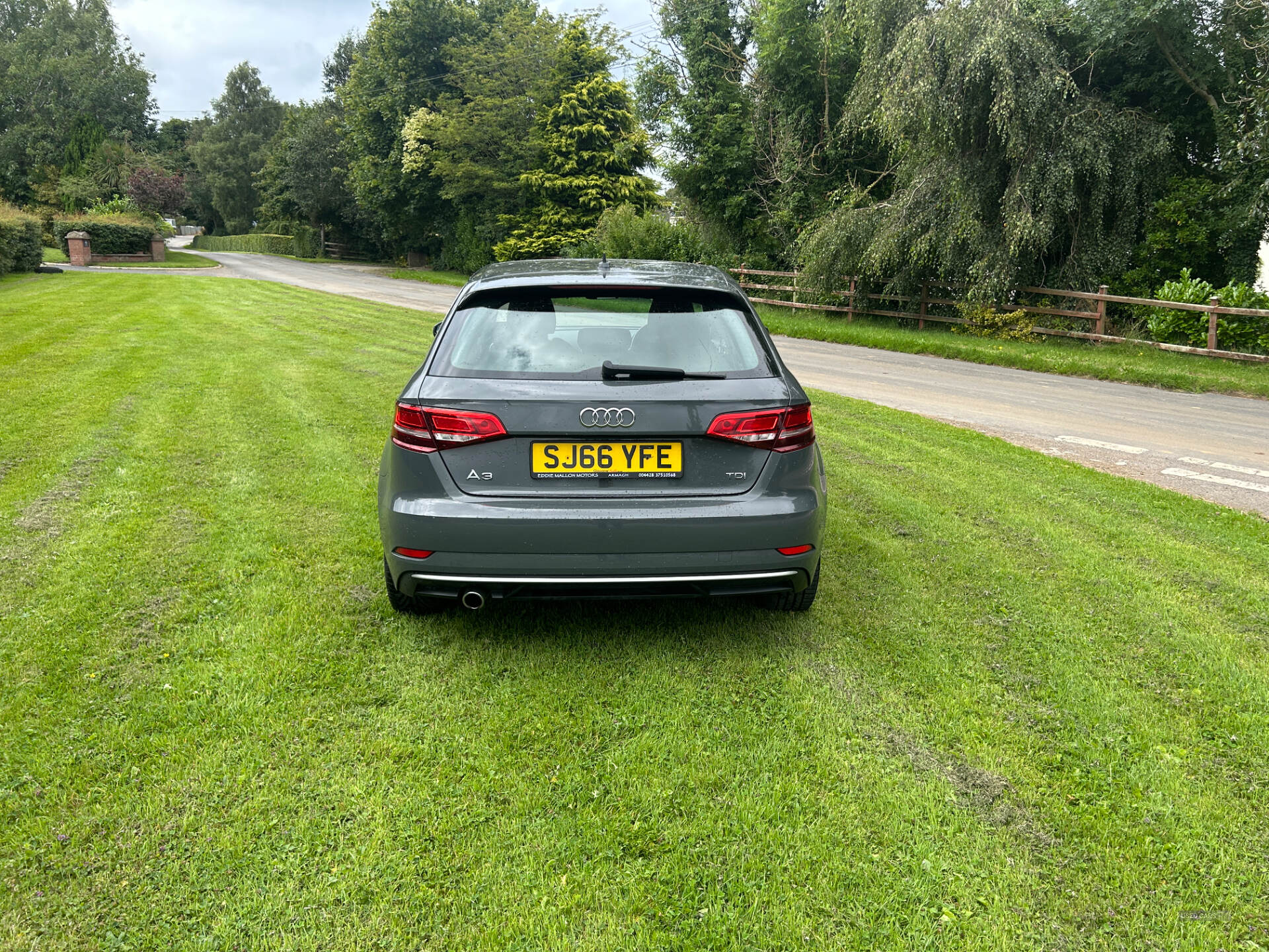Car Thumbnail 10
