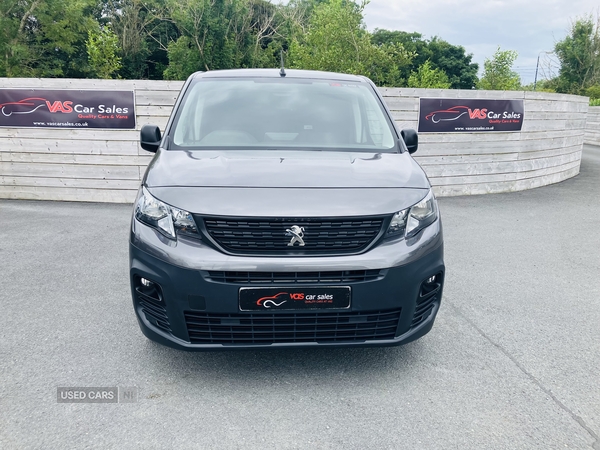 Peugeot Partner STANDARD DIESEL in Down