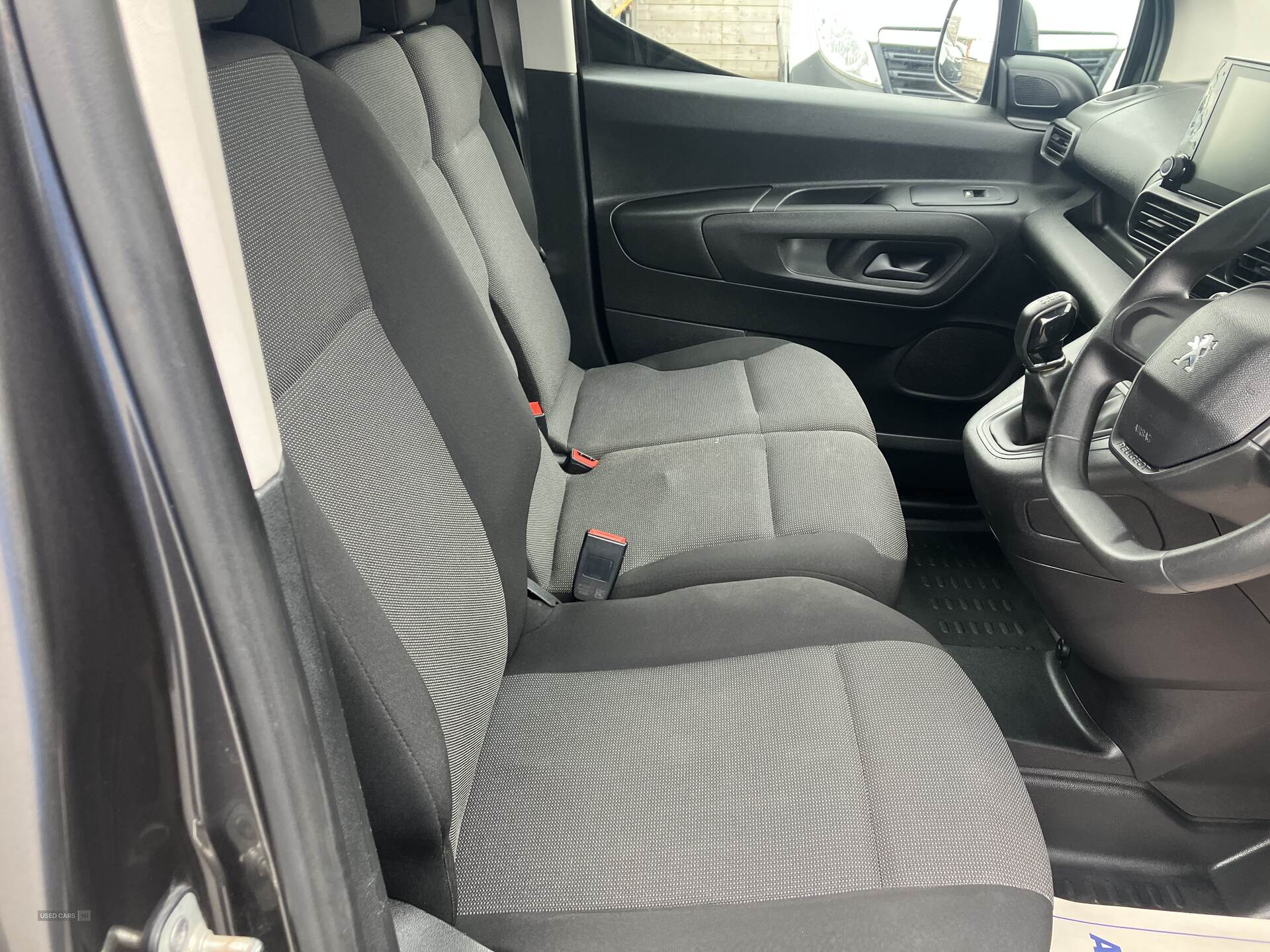 Peugeot Partner STANDARD DIESEL in Down
