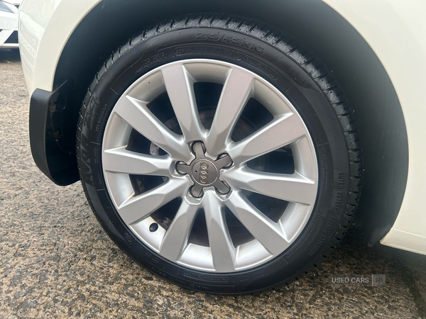 Audi A1 HATCHBACK in Down