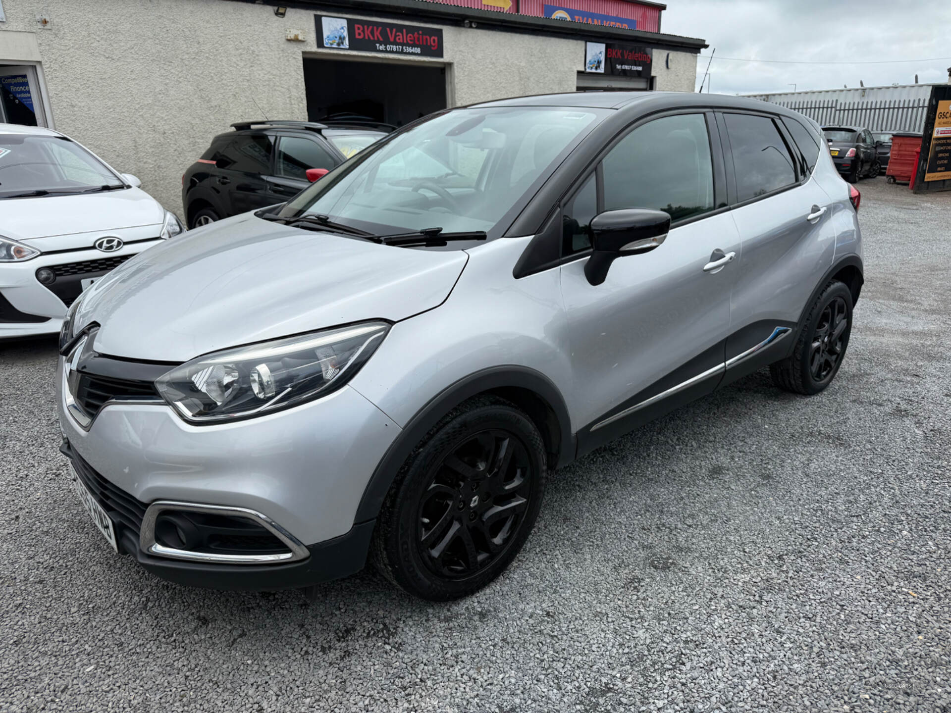 Renault Captur HATCHBACK in Down