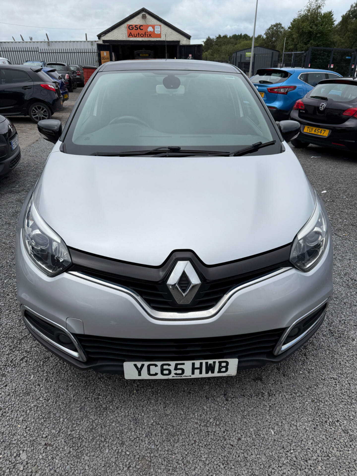 Renault Captur HATCHBACK in Down
