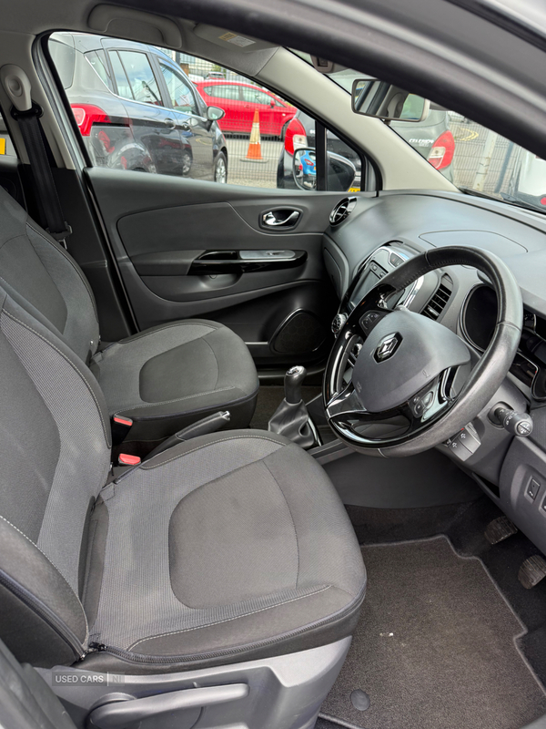 Renault Captur HATCHBACK in Down