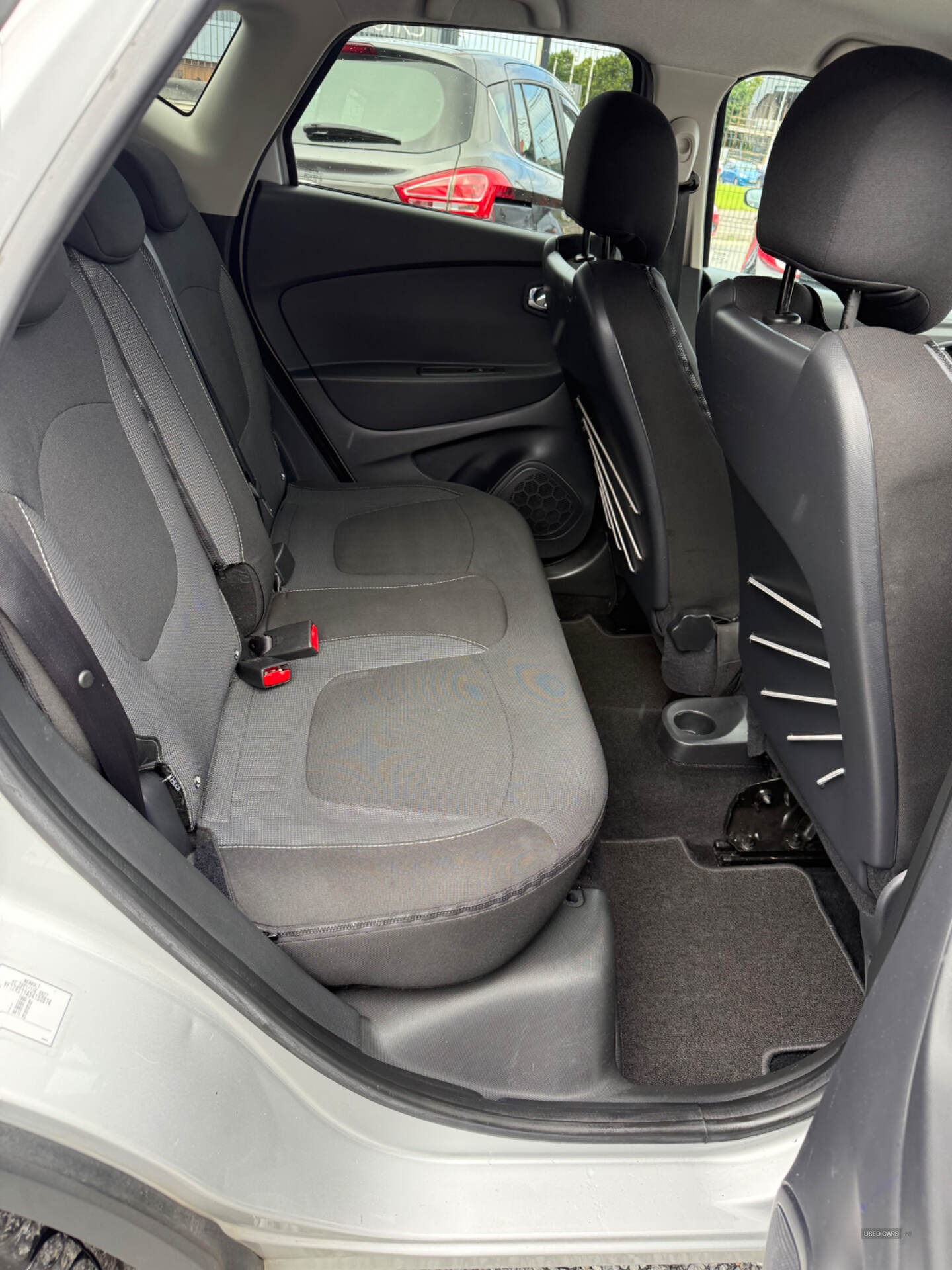 Renault Captur HATCHBACK in Down